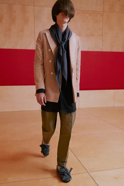 Look 17